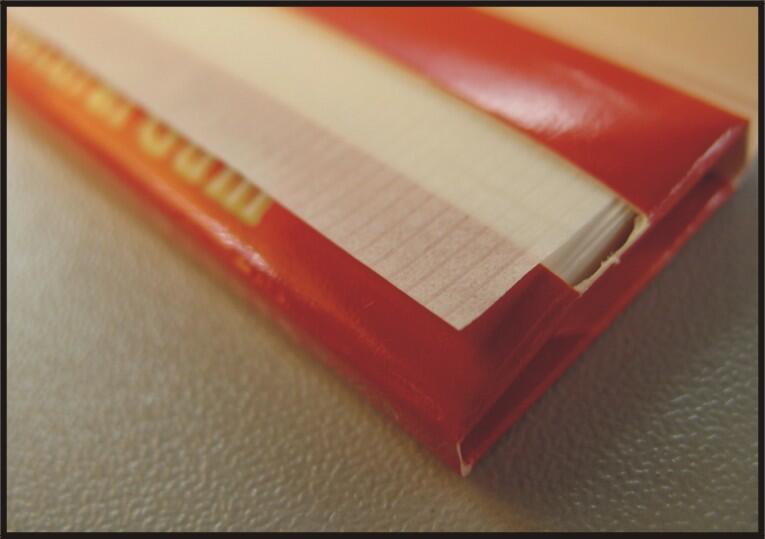 Rolling papers standard size in custom branded packaging (70 x 36 mm) image
