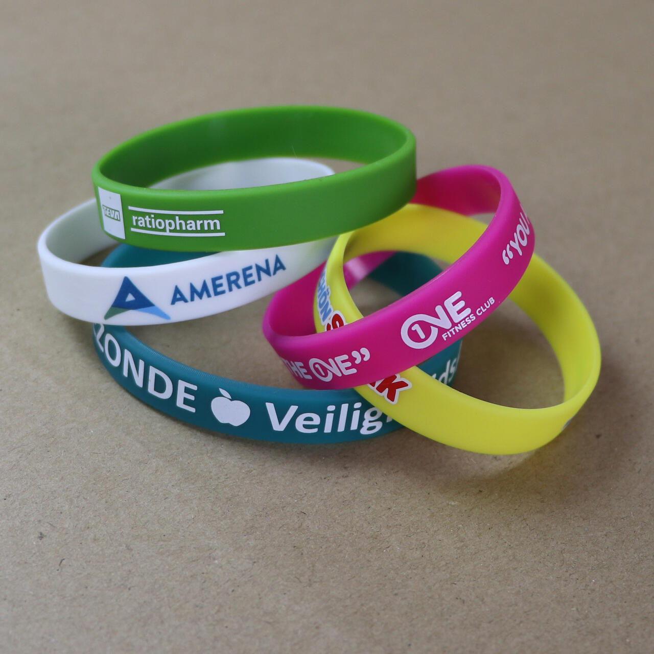 Silicone wristbands 12mm image